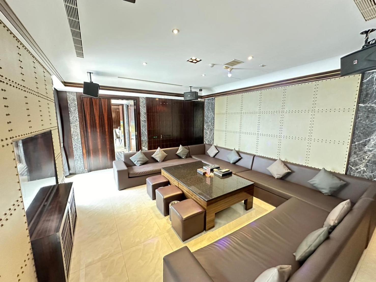 H Villa Inn Tainan Exterior photo