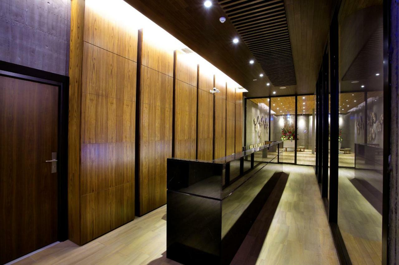 H Villa Inn Tainan Exterior photo