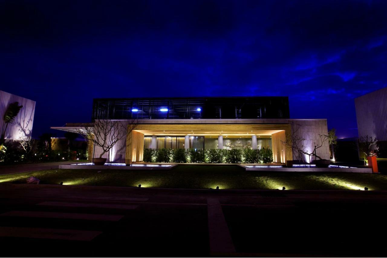 H Villa Inn Tainan Exterior photo