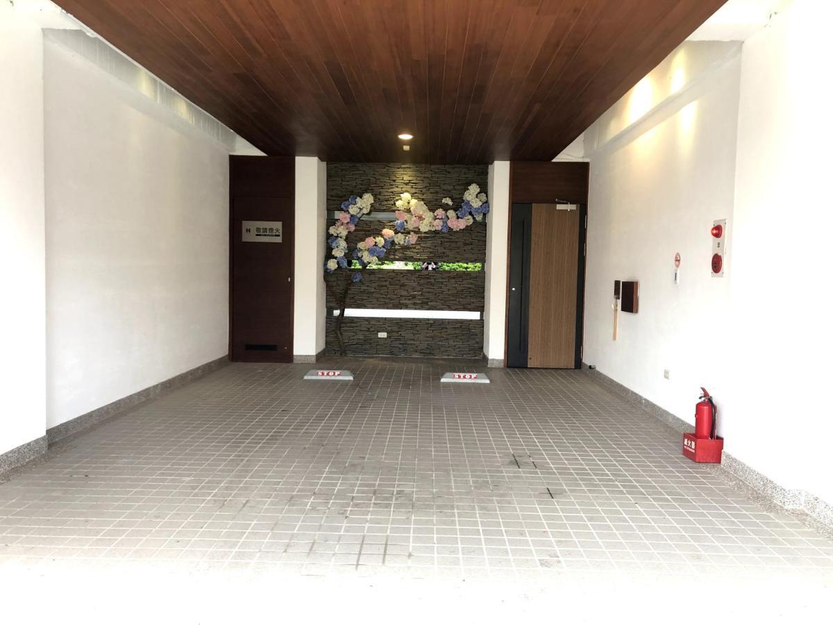 H Villa Inn Tainan Exterior photo